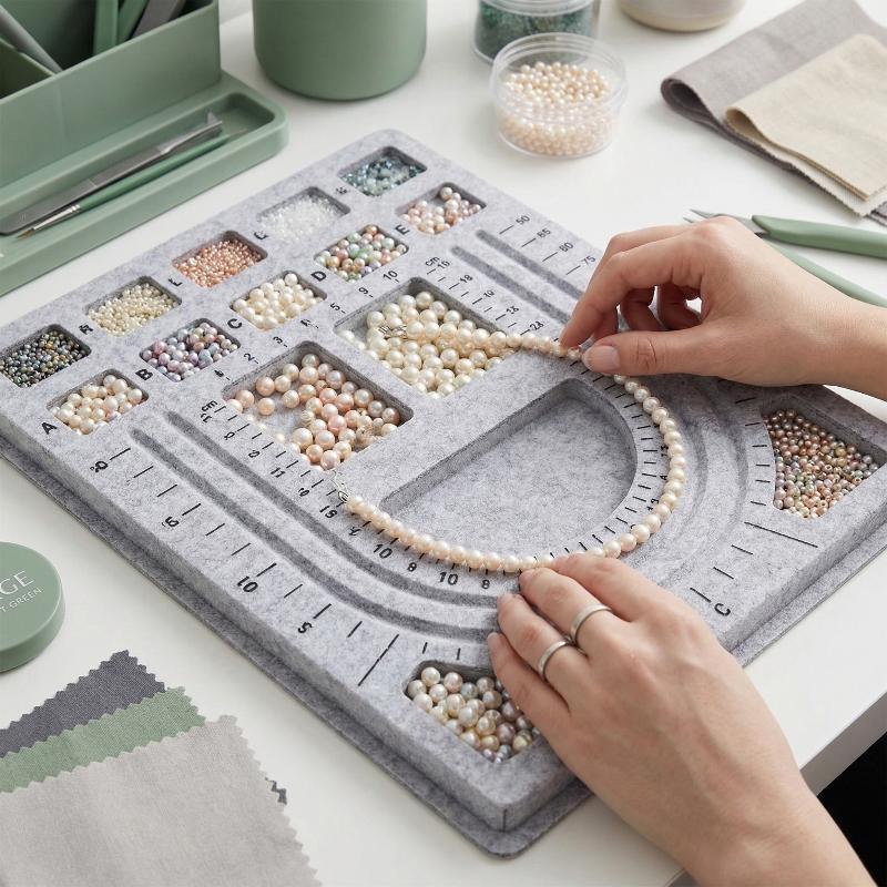 لوح تخطيط الخرز المصنوع من الل - مراجعة Jewelry Making Board وسعره